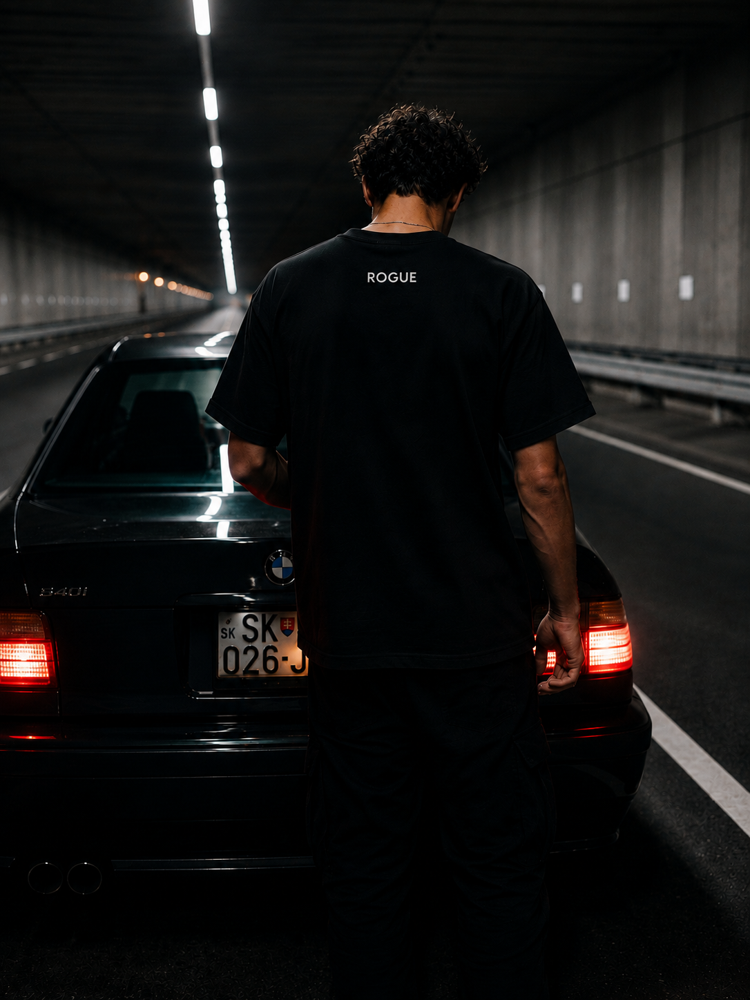 Micro R tee - black
